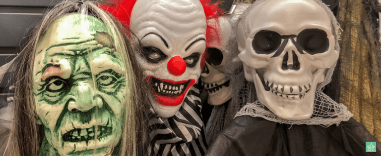 HHTS-Zombie clown skeleton in a shop