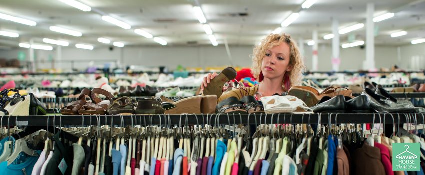 Thrift Shopping In-Store vs. Online - What Are The Differences